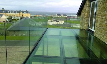 Стеклянные полы на балконе в Алматы. Готовые проекты ПерилаГлавСнаб