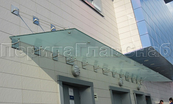 Стеклянные козырьки и навесы в Алматы. Готовые проекты ПерилаГлавСнаб