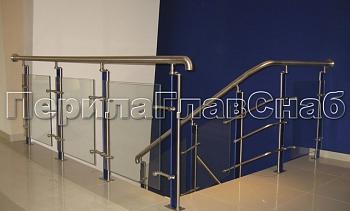 Ограждение со стойками с акриловыми вставками на спайдерных стеклодержателях в Алматы. Готовые проекты ПерилаГлавСнаб