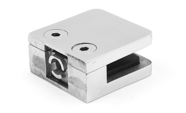 Стеклодержатель литой, под стекло 8 мм. 4+4 мм. на плоскость 42х22,5х42  полированный (AISI 304) k003 Стеклодержатель литой, под стекло 8 мм. 4+4 мм. на плоскость 42х22,5х42  полированный (AISI 304) k003