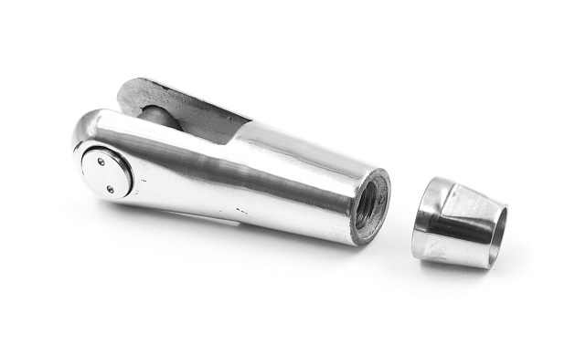 Наконечник ванты (тяги) с резьбой М16 правый, литой , полированный (AISI316) k661-16-R Наконечник ванты (тяги) с резьбой М16 правый, литой , полированный (AISI316) k661-16-R