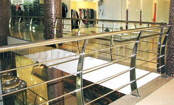 Ограждение со стеклом или четырьмя ригелями на стойках из  нержавейки в Алматы. Готовые проекты ПерилаГлавСнаб Ограждение со стеклом или четырьмя ригелями на стойках из  нержавейки в Алматы. Готовые проекты ПерилаГлавСнаб