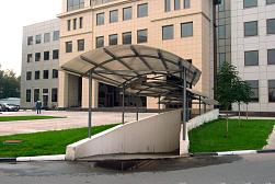 Козырьки и навесы на металлокаркасе в Алматы. Готовые проекты ПерилаГлавСнаб - фото 23