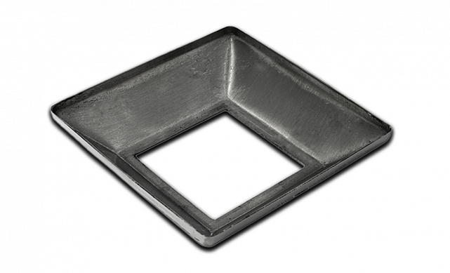 Низ стойки под трубу 40х40 мм, 80х80х1, высота 20 мм, полированный (AISI 304) k064-3 3