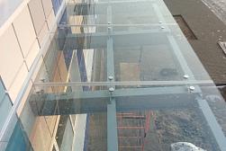 Стеклянные козырьки на спайдерах в Алматы. Готовые проекты ПерилаГлавСнаб - фото 9