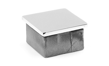 Заглушка для профильной трубы 40х40 мм, литая, полированная, хром (AISI 304) k224-3 купить в Алматы Заглушка для профильной трубы 40х40 мм, литая, полированная, хром (AISI 304) k224-3 купить в Алматы